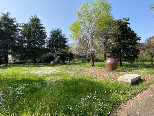 terreno edificabile in vendita a Bonate Sotto