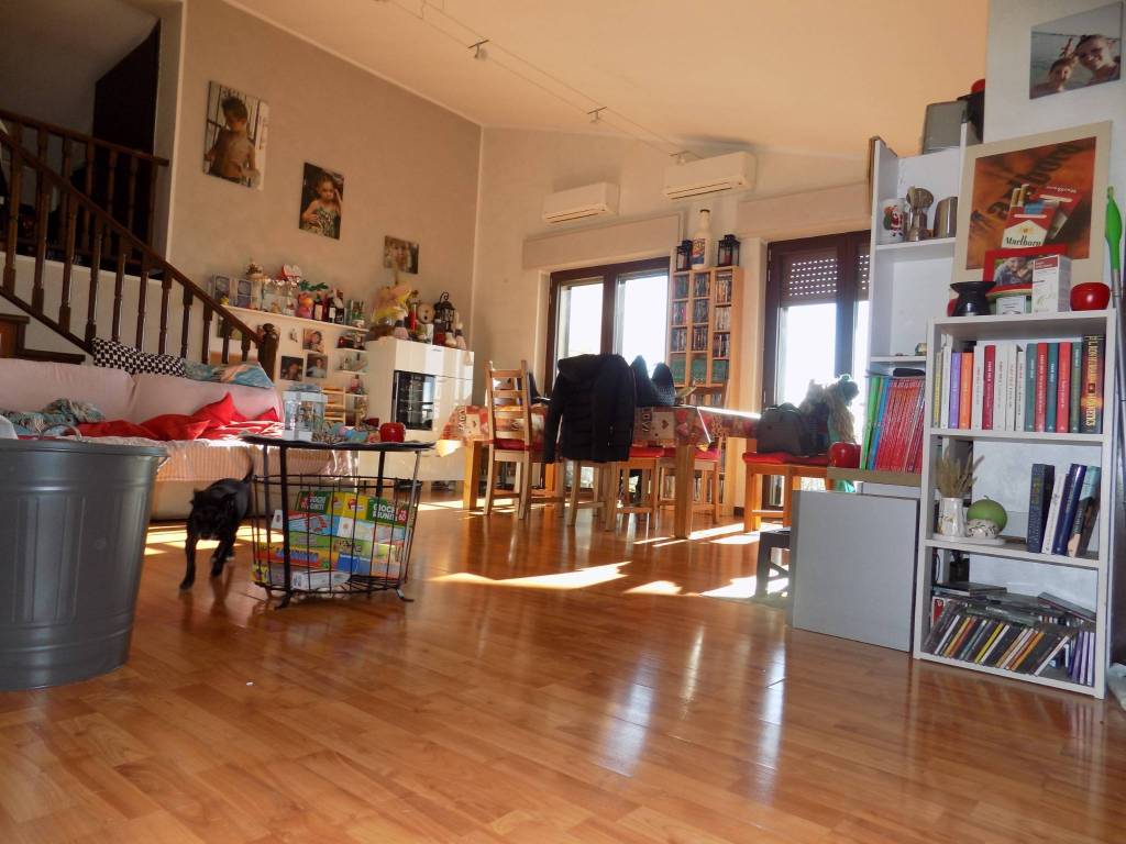 appartamento in vendita a Bonate Sotto