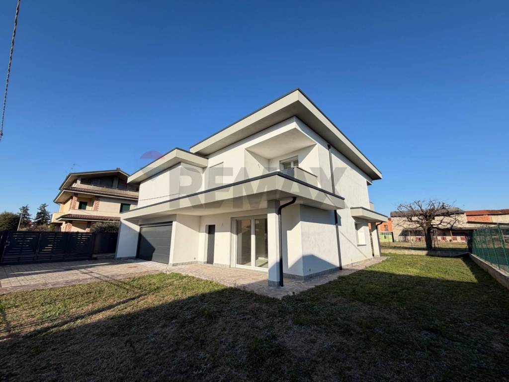casa indipendente in vendita a Bonate Sotto