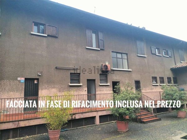 casa semindipendente in vendita a Bonate Sotto