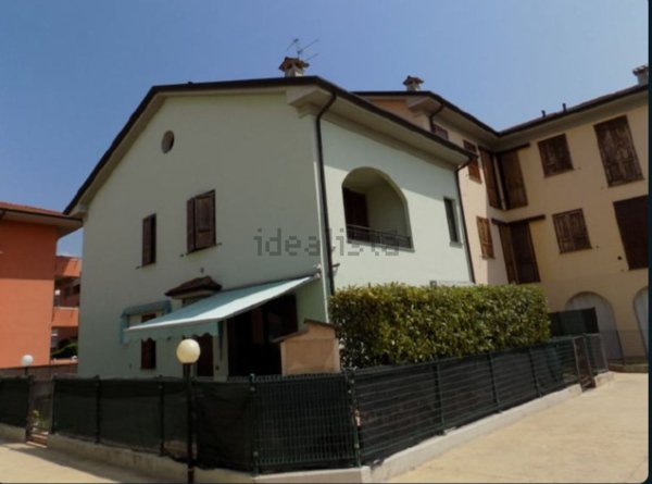 appartamento in vendita a Bonate Sotto