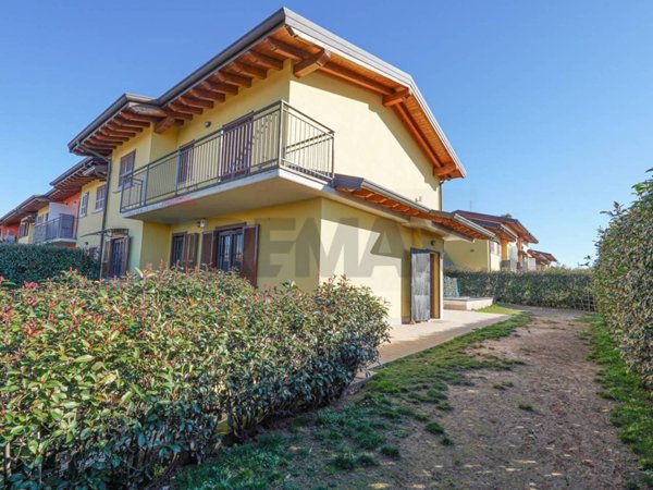 appartamento in vendita a Bonate Sotto