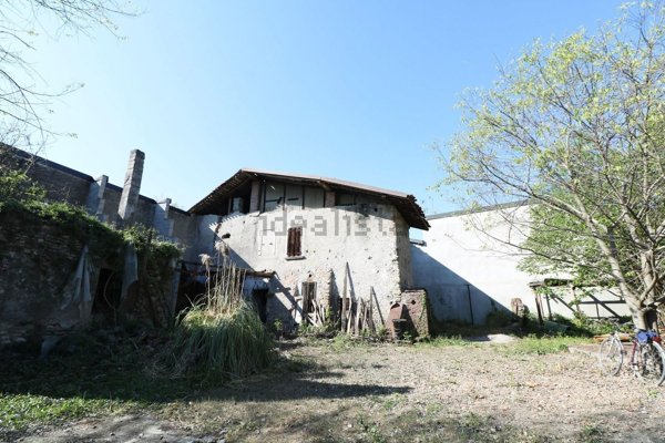 casale in vendita a Bonate Sotto