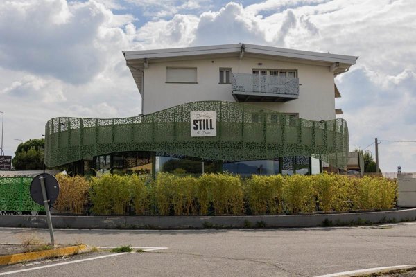 negozio in vendita a Bonate Sotto