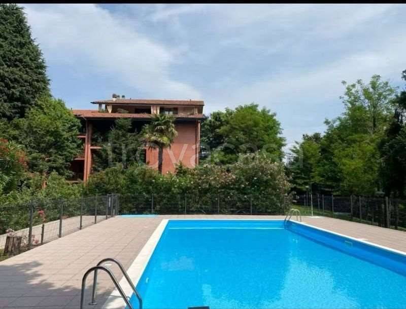 negozio in vendita a Bonate Sotto