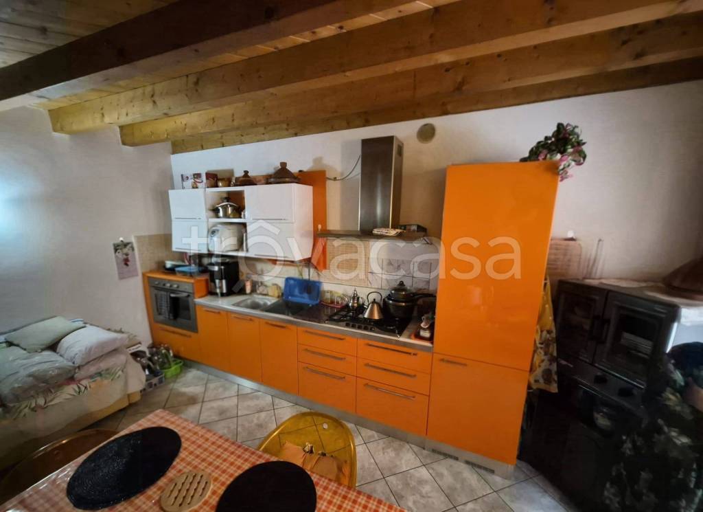 appartamento in vendita a Bonate Sotto
