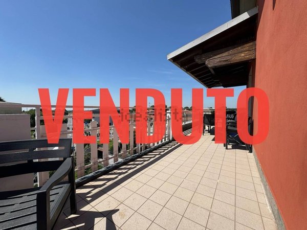 appartamento in vendita a Bonate Sotto