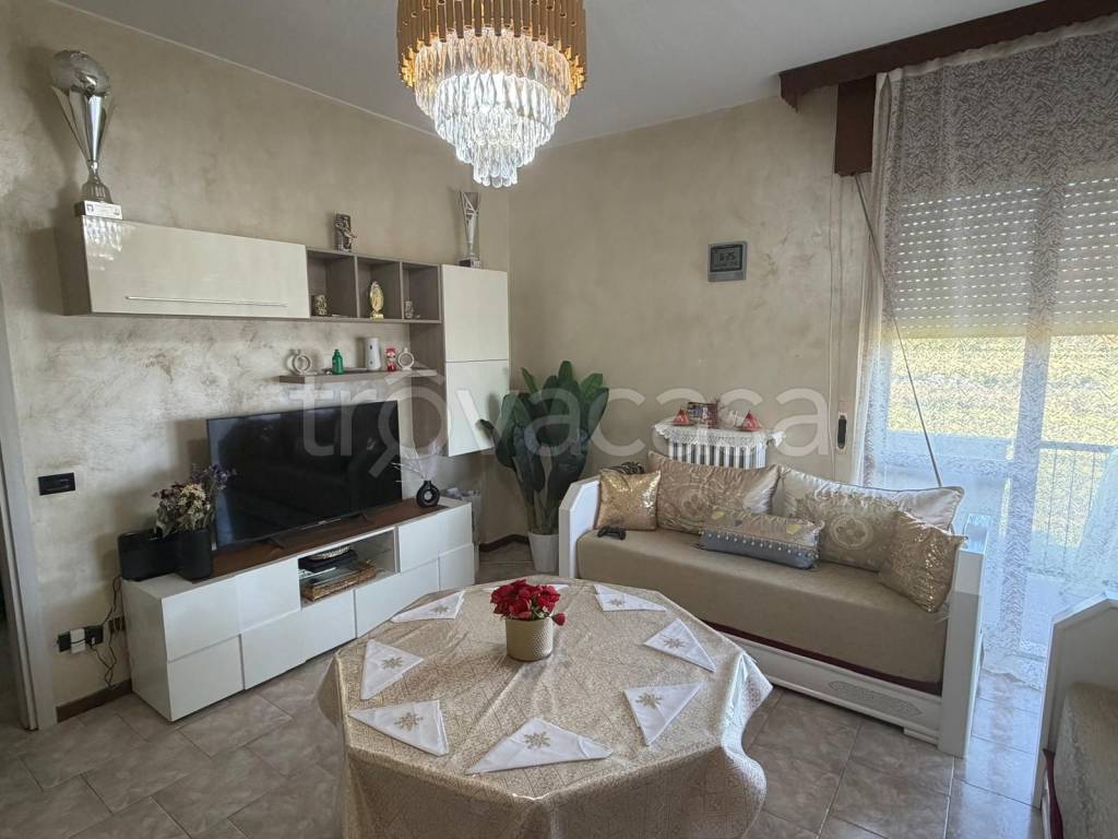 appartamento in vendita a Bonate Sotto