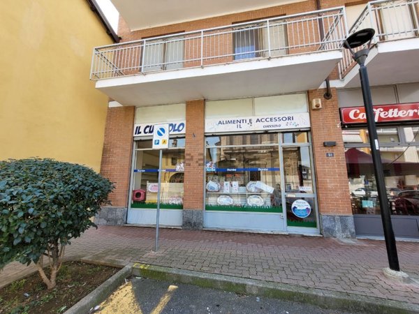 locale commerciale in vendita ad Airasca