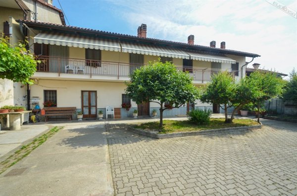 esavano in vendita ad Airasca