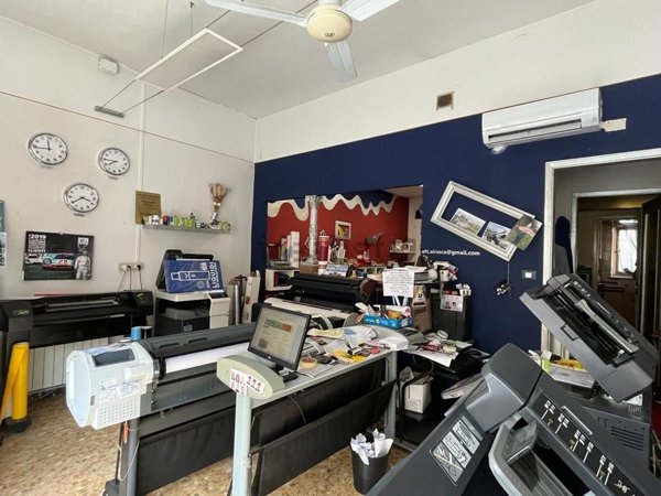 locale commerciale in vendita ad Airasca