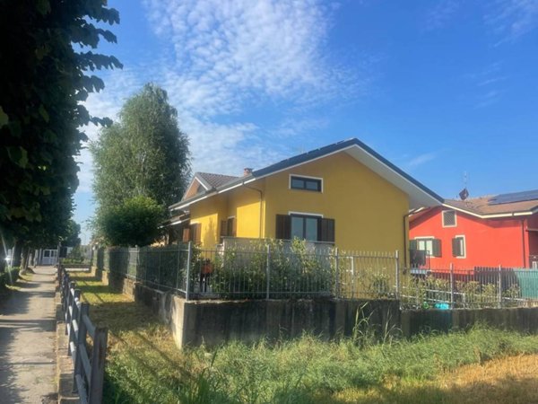 casa indipendente in vendita ad Airasca