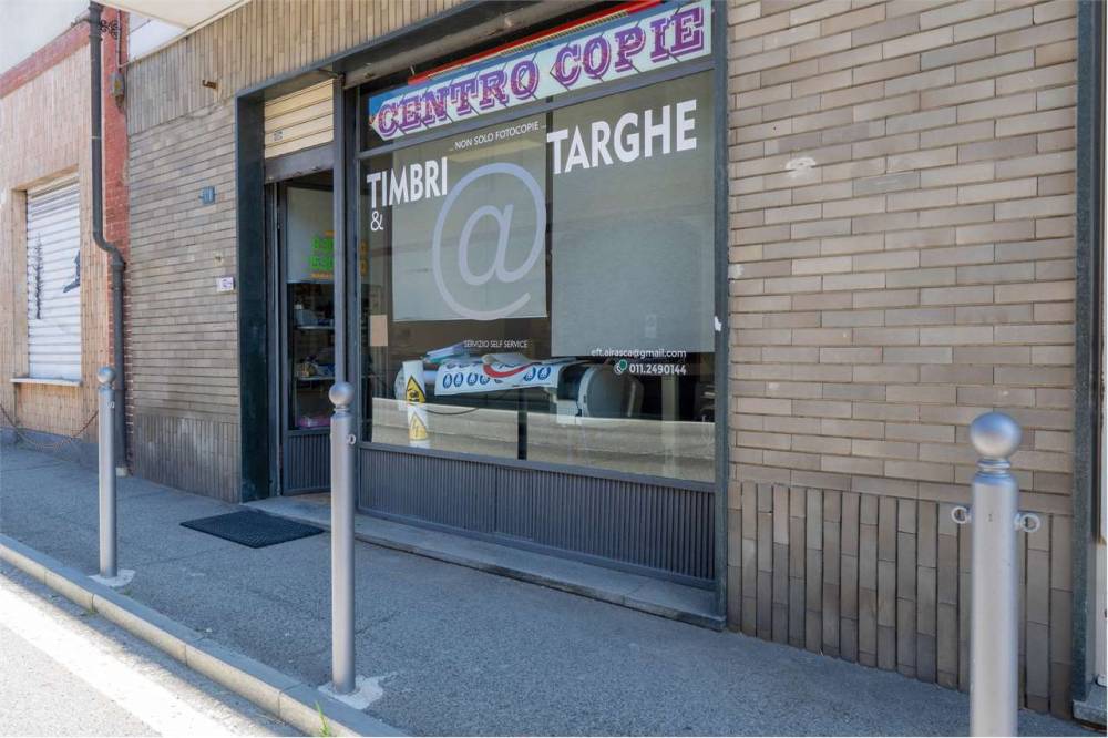 locale commerciale in vendita ad Airasca
