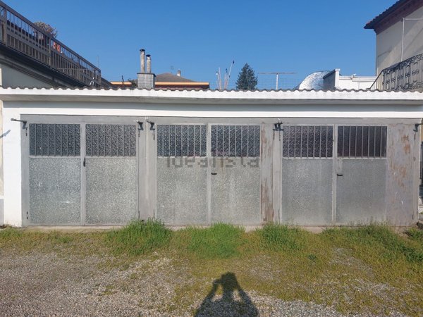 locale di sgombero in vendita ad Airasca