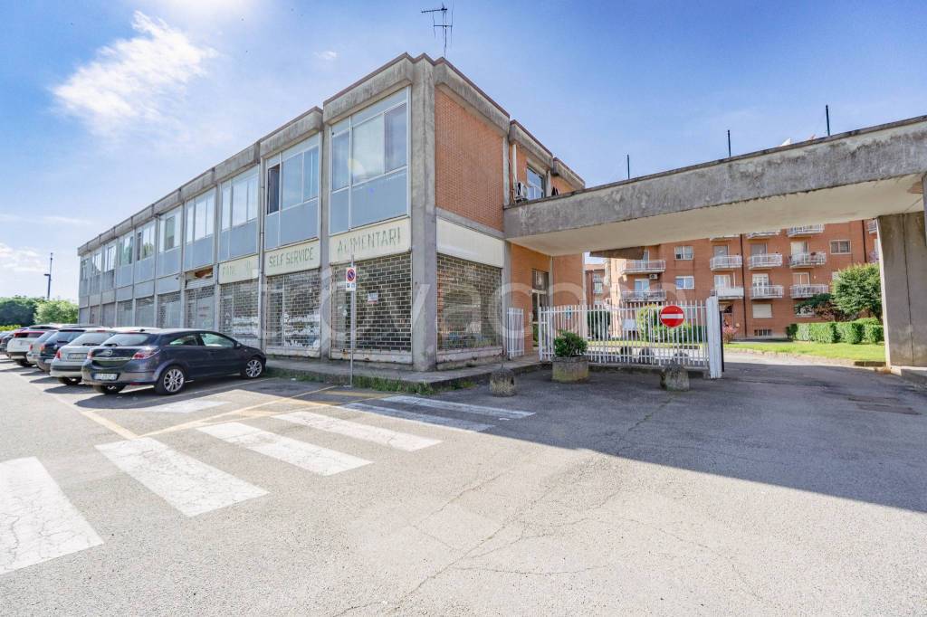 negozio in vendita ad Airasca