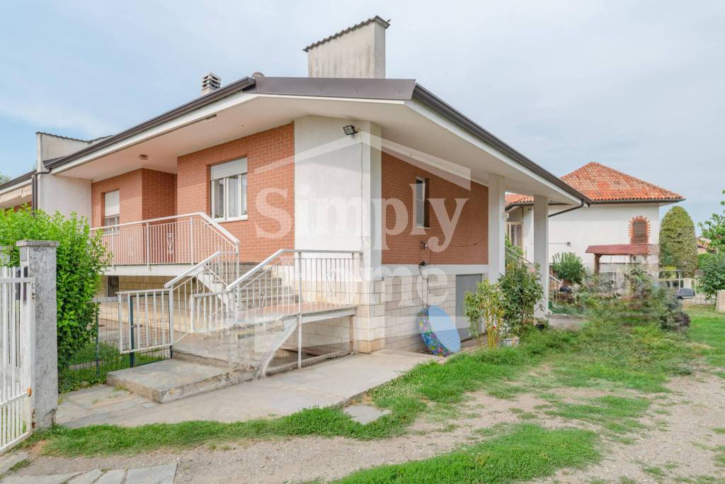 casa indipendente in vendita ad Airasca