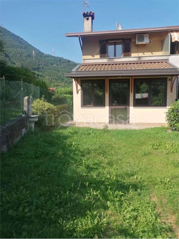 casa indipendente in vendita a Borgo di Terzo in zona Borgo