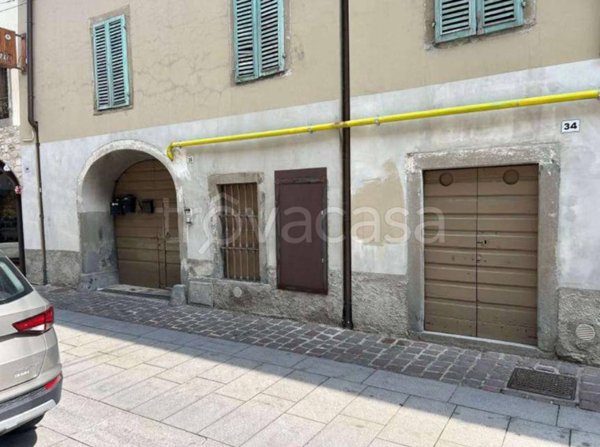 negozio in vendita a Borgo di Terzo in zona Borgo
