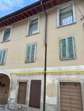 negozio in vendita a Borgo di Terzo in zona Borgo