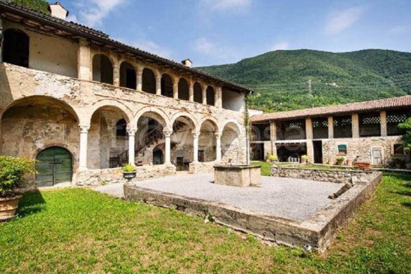 casale in vendita a Borgo di Terzo in zona Borgo