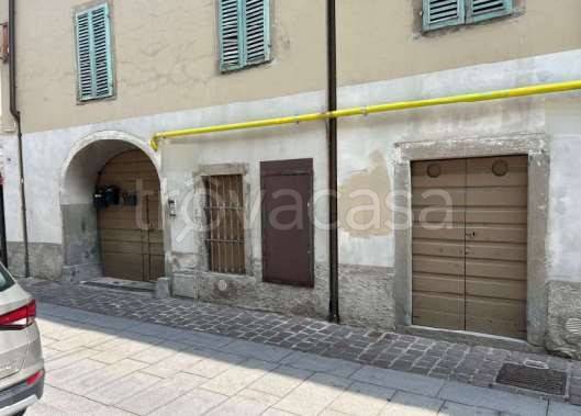 negozio in vendita a Borgo di Terzo in zona Borgo