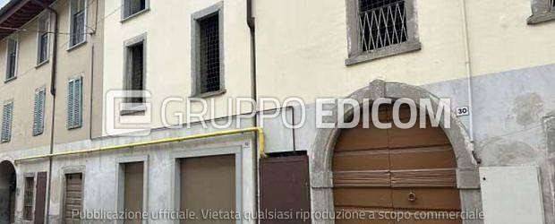 negozio in vendita a Borgo di Terzo in zona Borgo