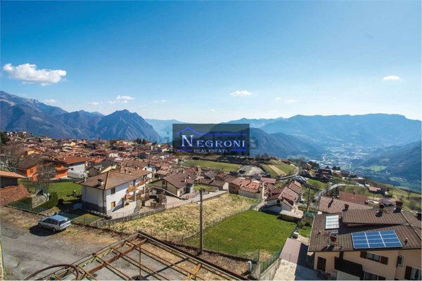 casa semindipendente in vendita a Bossico