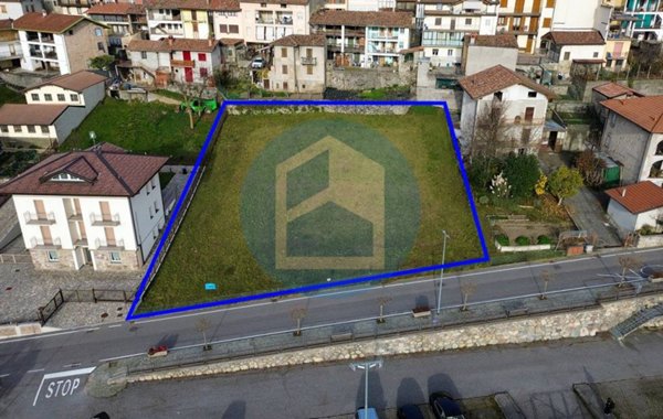 terreno edificabile in vendita a Bossico