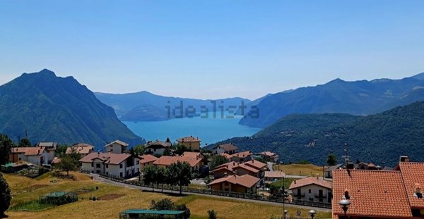 casale in vendita a Bossico