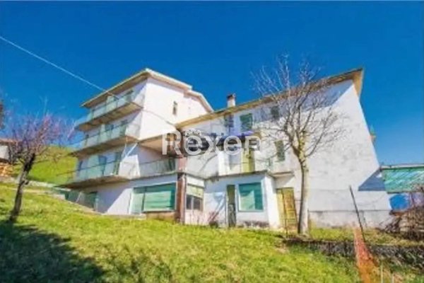 casa semindipendente in vendita a Bossico