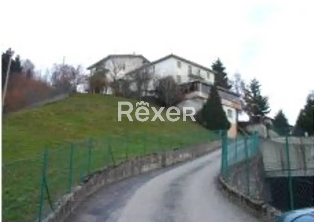 casa indipendente in vendita a Bossico