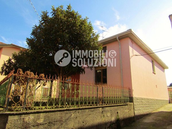 casa indipendente in vendita a Bottanuco