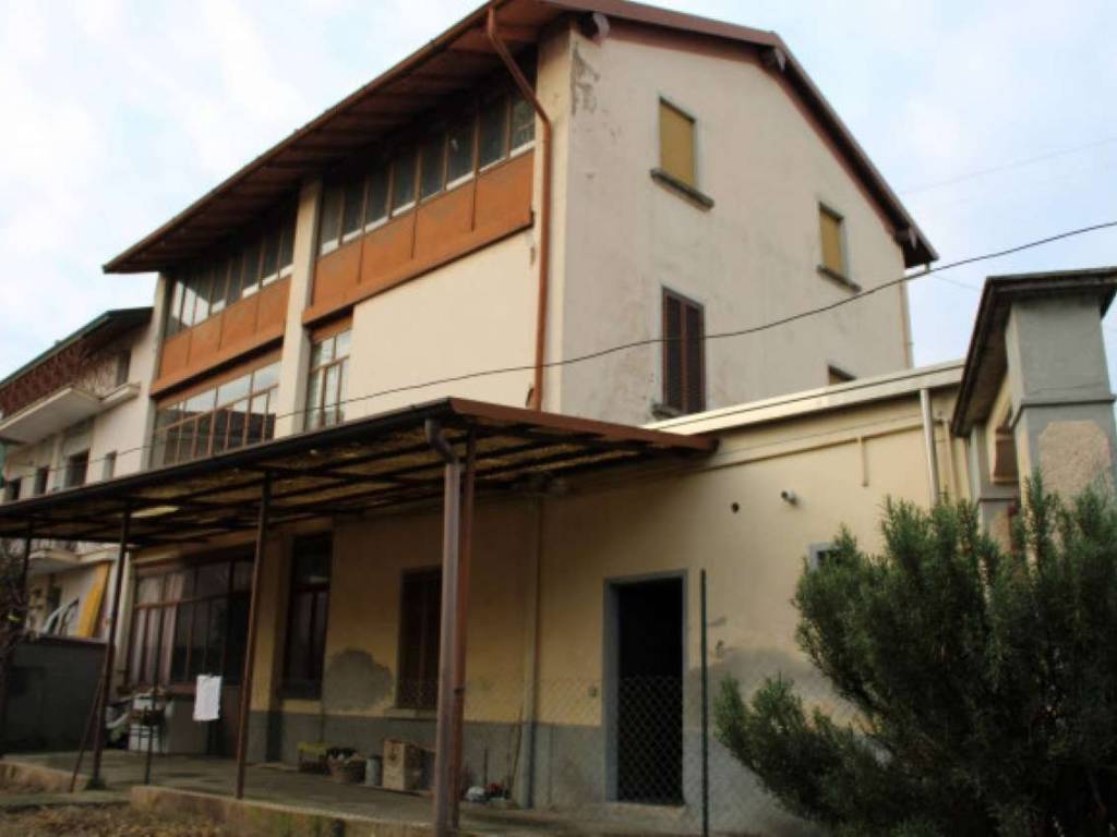 casa indipendente in vendita a Bottanuco