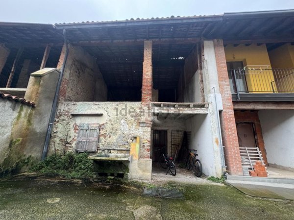 quadrivano in vendita a Bottanuco