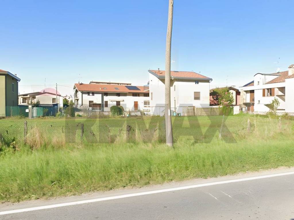 terreno edificabile in vendita a Bottanuco