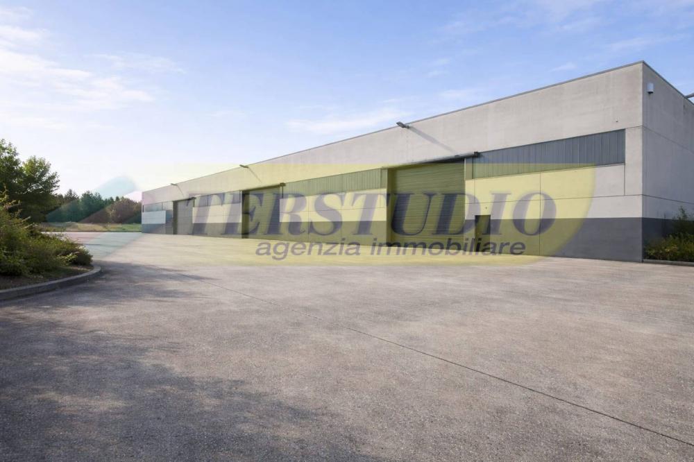 capannone in vendita a Bottanuco