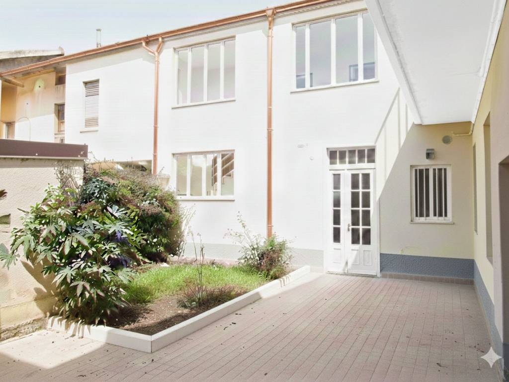 casa indipendente in vendita a Bottanuco