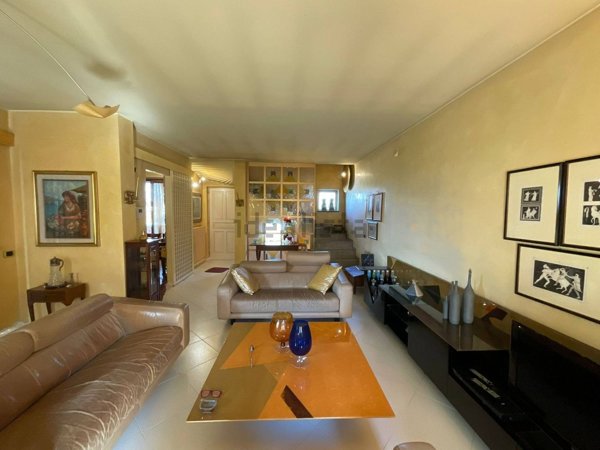 casa indipendente in vendita a Bottanuco