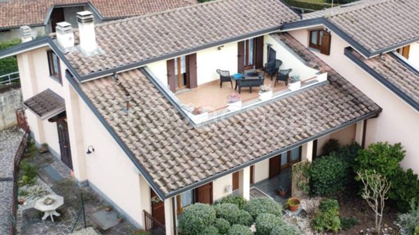 casa indipendente in vendita a Bottanuco