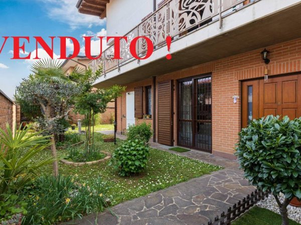 casa indipendente in vendita a Bottanuco