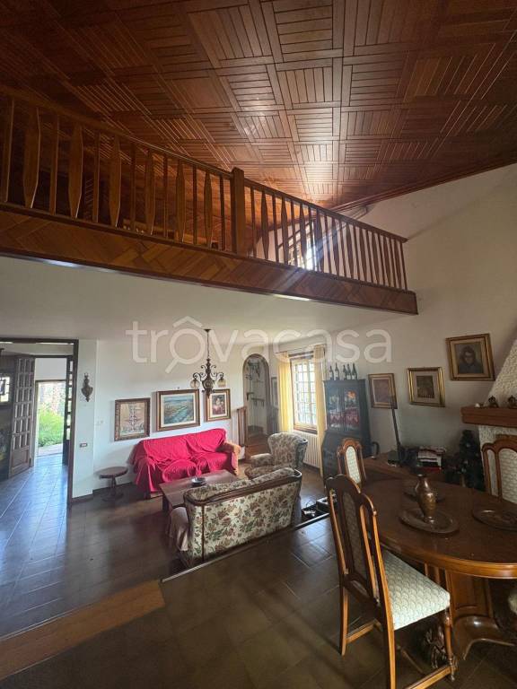 casa indipendente in vendita a Bottanuco