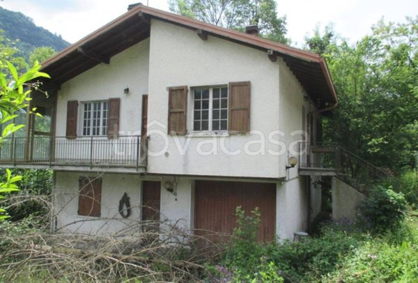 casa indipendente in vendita a Bracca