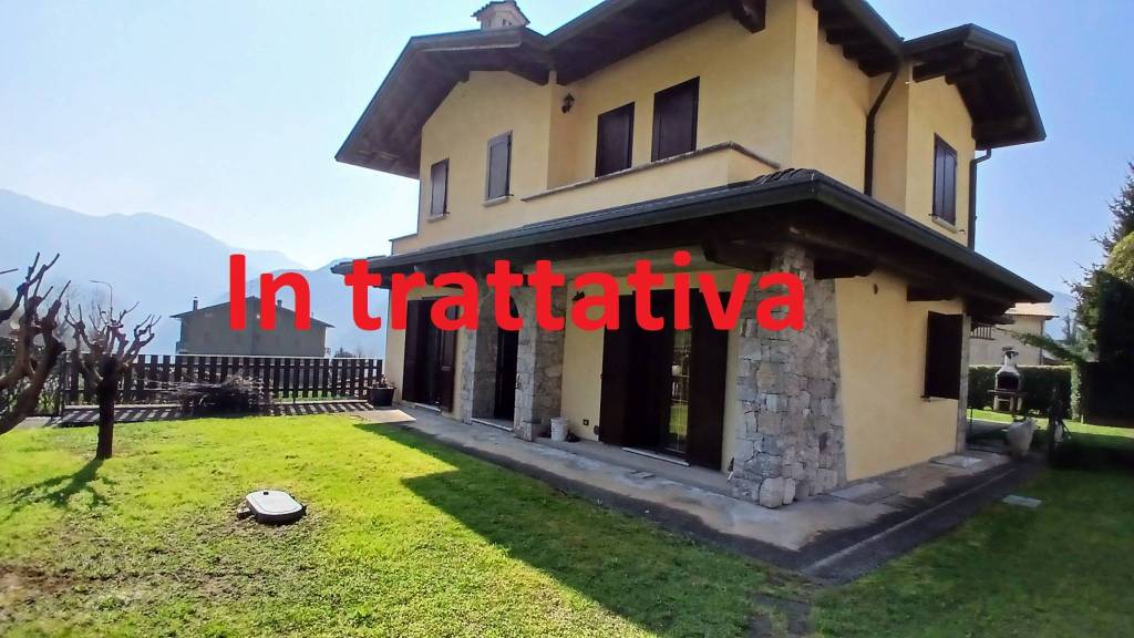 casa indipendente in vendita a Bracca
