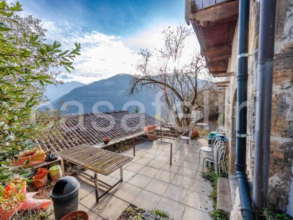 casa indipendente in vendita a Bracca