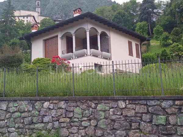 casa indipendente in vendita a Bracca