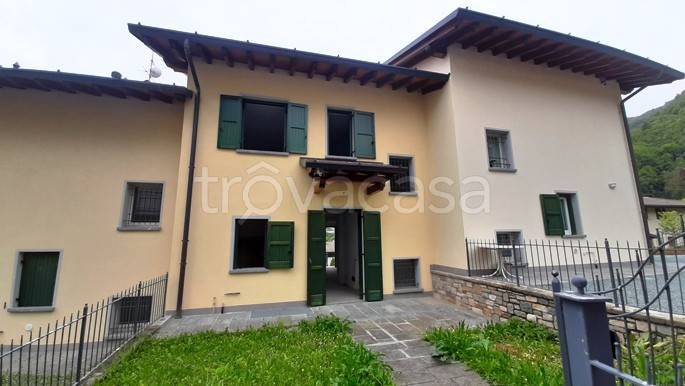 casa indipendente in vendita a Bracca