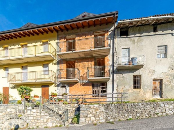 casa indipendente in vendita a Bracca