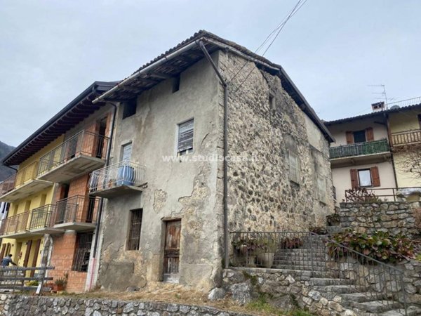 casa indipendente in vendita a Bracca