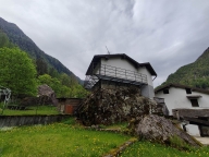 casa indipendente in vendita a Branzi
