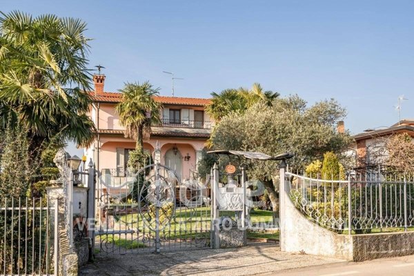 casa indipendente in vendita a Brembate in zona Grignano